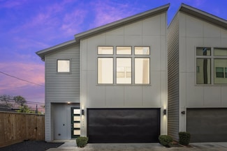 3208 N Macgregor Way Unit C, Houston, TX 77004