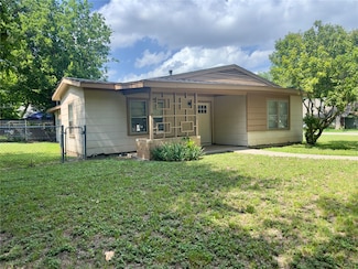5892 Tracyne Dr, Westworth Village, TX 76114