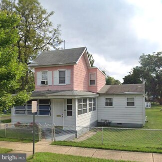 13 Carlton Ave, Mount Holly, NJ 08060