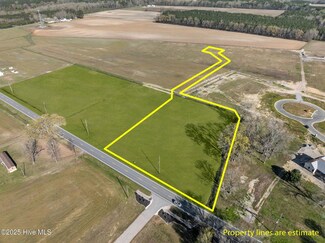 2307 N Carolina 102, Ayden, NC 28513