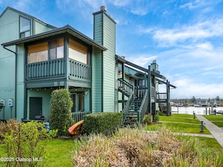 327 NE Port Warren Condo Dr Unit 27, Warrenton, OR 97103