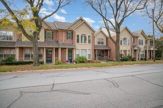 8816 5th St, Highland, IN 46322