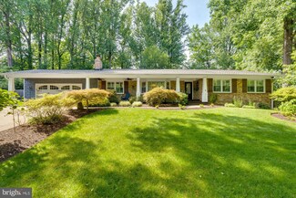 9908 Montclair Ct, Vienna, VA 22181