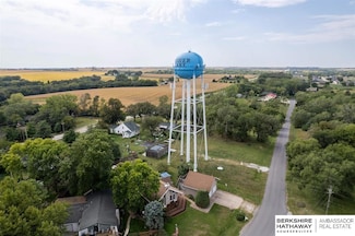 2206 Beaver Lake Blvd, Plattsmouth, NE 68048