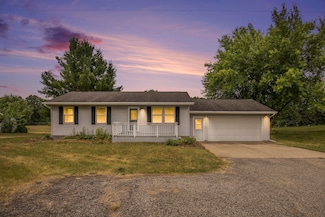 13280 Bradshaw St NE, Gowen, MI 49326