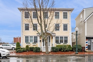 44 Friend St Unit B, Amesbury, MA 01913