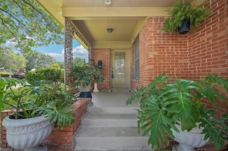 3209 Newcastle Dr, Dallas, TX 75220