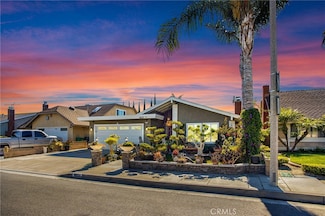 16031 Quartz St, Westminster, CA 92683