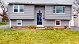 69 Cushing St, North Providence, RI 02904