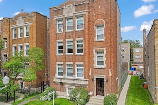 6535 N Richmond St, Chicago, IL 60645