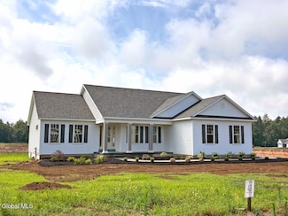 15 Eastpointe Dr, Milton, NY 12866