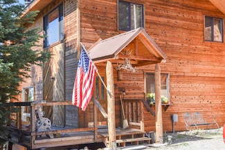 41 Bobcat Pass Rd N, Red River, NM 87558