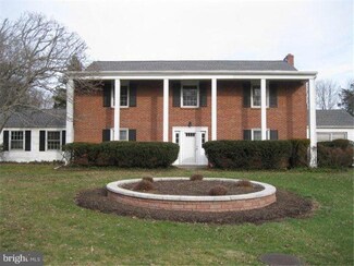 106 Walker Rd, Washington Crossing, PA 18977