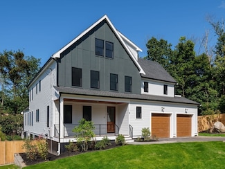 8 Elizabeth Ln, Hingham, MA 02043