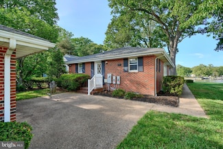 1924 Cedar Rd, Pasadena, MD 21122