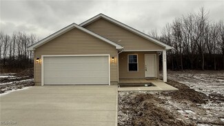 2275 Arrowhead St, Lorain, OH 44052
