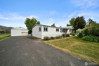 5771 Locust Ln, Cashmere, WA 98815