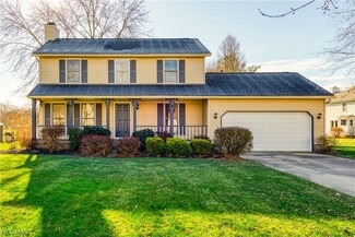 955 Fieldstone Dr, Kent, OH 44240