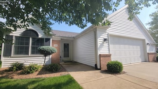 40 Linda Dr, Fremont, OH 43420