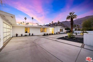 975 E Sunny Dunes Rd, Palm Springs, CA 92264
