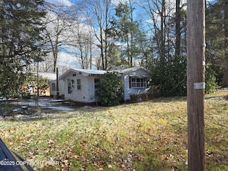 7 W Fern St, Lake Harmony, PA 18624