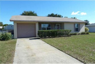 13252 Grand Terrace Dr, Grand Island, FL 32735