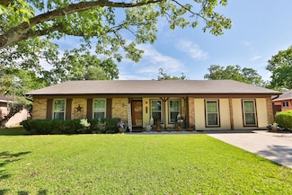 5707 Oakham St, Houston, TX 77085