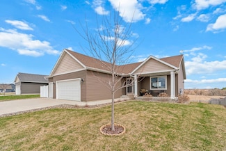 907 7th Ave, Wanamingo, MN 55983