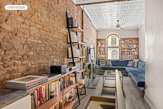 215 E 17th St Unit 2, New York, NY 10003