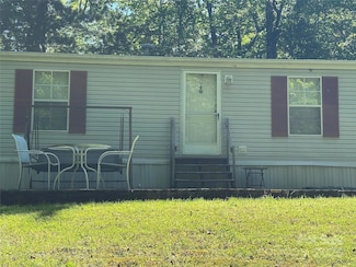 104 E Ridge View Rd, Penrose, NC 28766