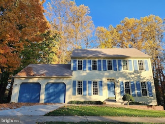 6825 Bluecurl Cir, Springfield, VA 22152
