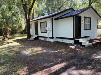 1304 NE 3rd Ave, Gainesville, FL 32641