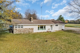 40522 Bloomfield Rd, Genoa City, WI 53128