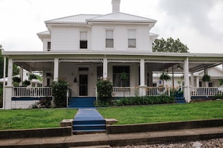 209 Main St, Cumberland City, TN 37050
