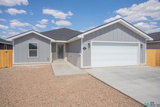 216 Starlite Dr, Clovis, NM 88101