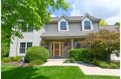 N66W13568 Crestwood Dr, Menomonee Falls, WI 53051