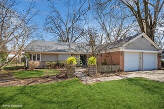 3123 Sprucewood Rd, Wilmette, IL 60091
