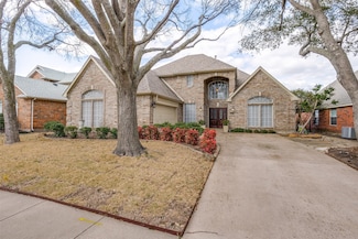 621 Palm Desert Dr, Garland, TX 75044