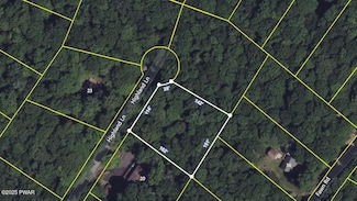 22 Highland Ln, Hemlock Farms, PA 18428