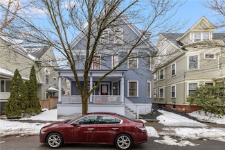 71 Barnes St, Providence, RI 02906