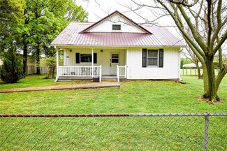 511 E 1st St, Adrian, MO 64720