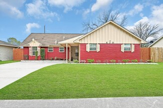 670 Roper St, Houston, TX 77034