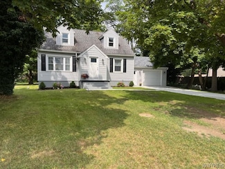 3294 Wildwood Dr, Hamburg, NY 14075