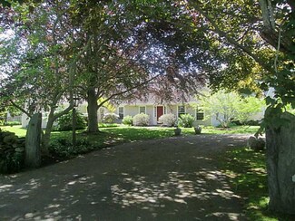 56 Meadow Ln, Little Compton, RI 02837