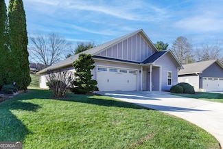 23 Riverwalk Dr, Hayesville, NC 28904