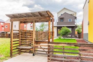 6892 Juniper Ct, Arvada, CO 80007