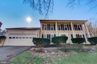 127 Peyton Rd, Sterling, VA 20165