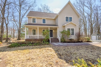 4239 High Rd, Cresco, PA 18326