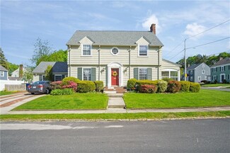 72 Julia St, Cranston, RI 02910
