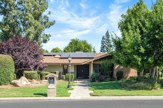 2081 Santa Ana Ave, Clovis, CA 93611